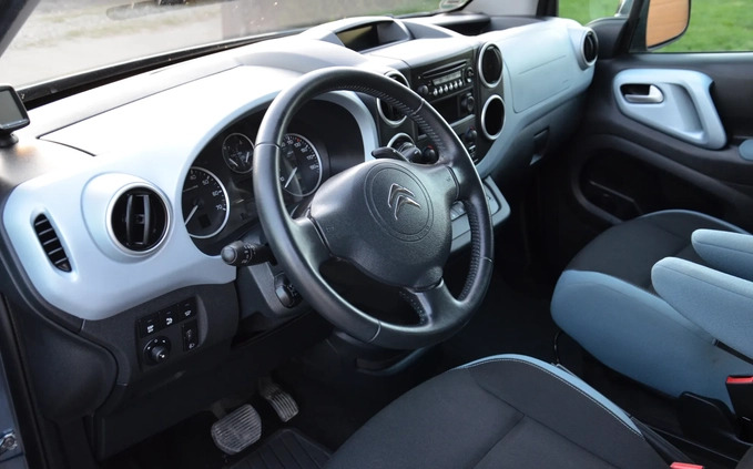 Citroen Berlingo cena 29999 przebieg: 185916, rok produkcji 2012 z Bełchatów małe 466